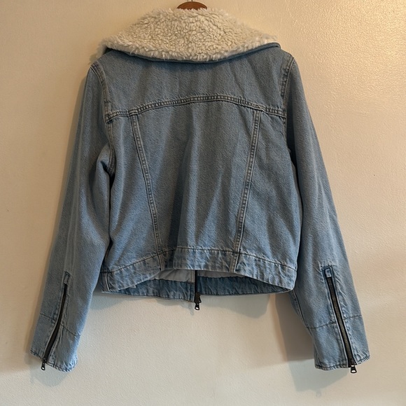 Levi’s Retro Sherpa Jean Jacket - Size XL - Picture 11 of 15